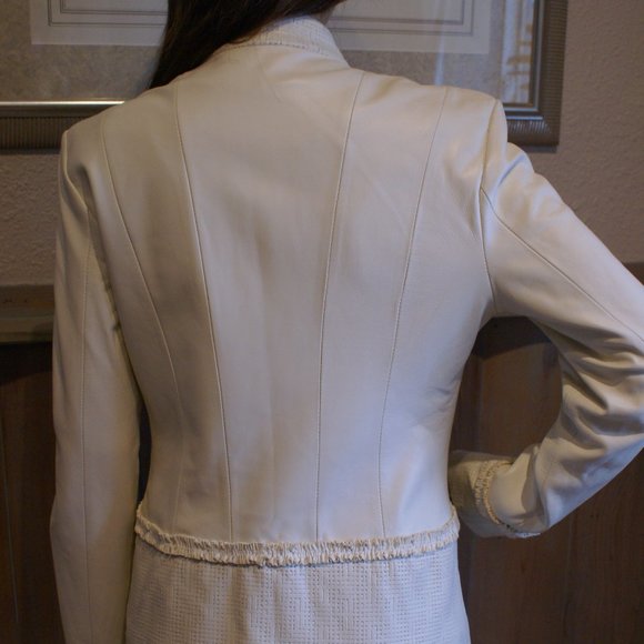 Authentic St John White Leather Suit - Picture 10 of 16